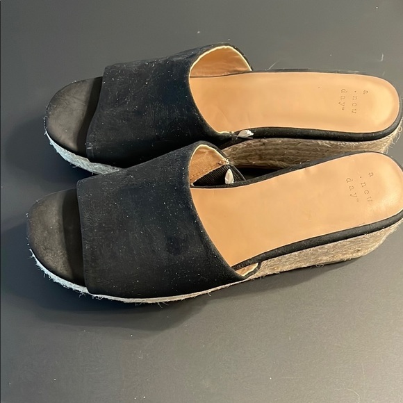 a new day Shoes - A New Day Women's Wedges Size 9 Black Espadrilles Wedge Sandals Relaxed Vibe